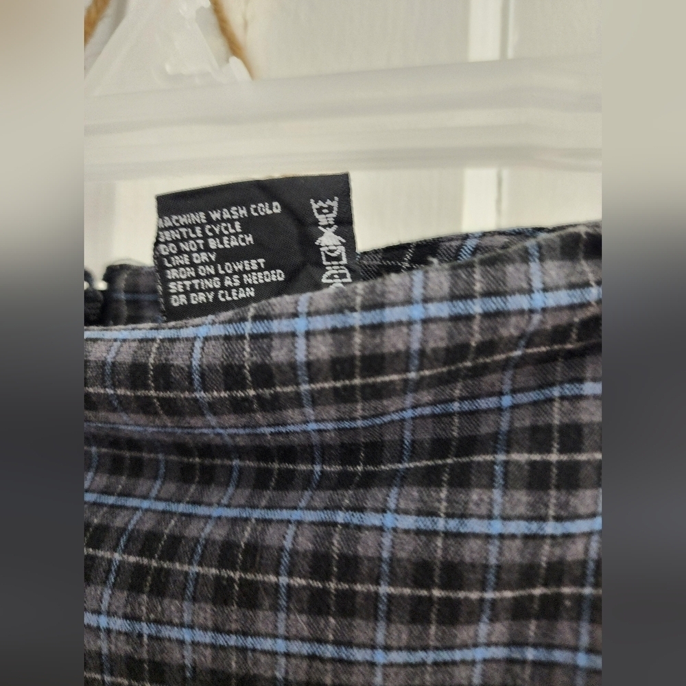 No boundaries Size 3 plaid Black & Blue patterned skirt - Picture 6 of 6